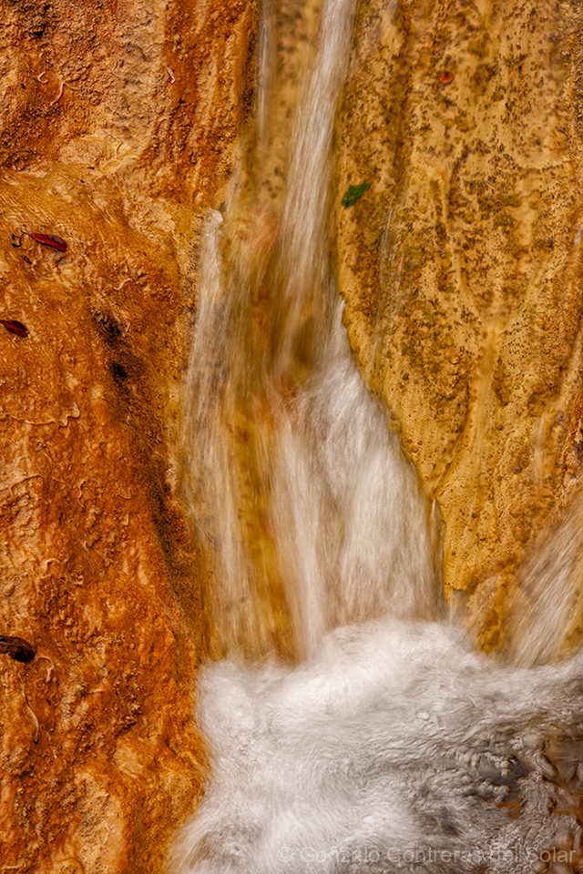 LrD003-0042_2 - The First Resistance