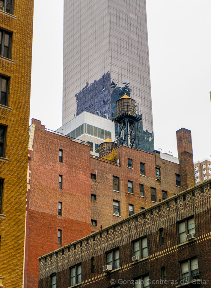 D023-0624 - Hands that built the sky D023-0624 - Hands that built the sky