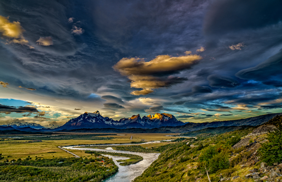 LrD119-1723 - Patagonia UFO Convention