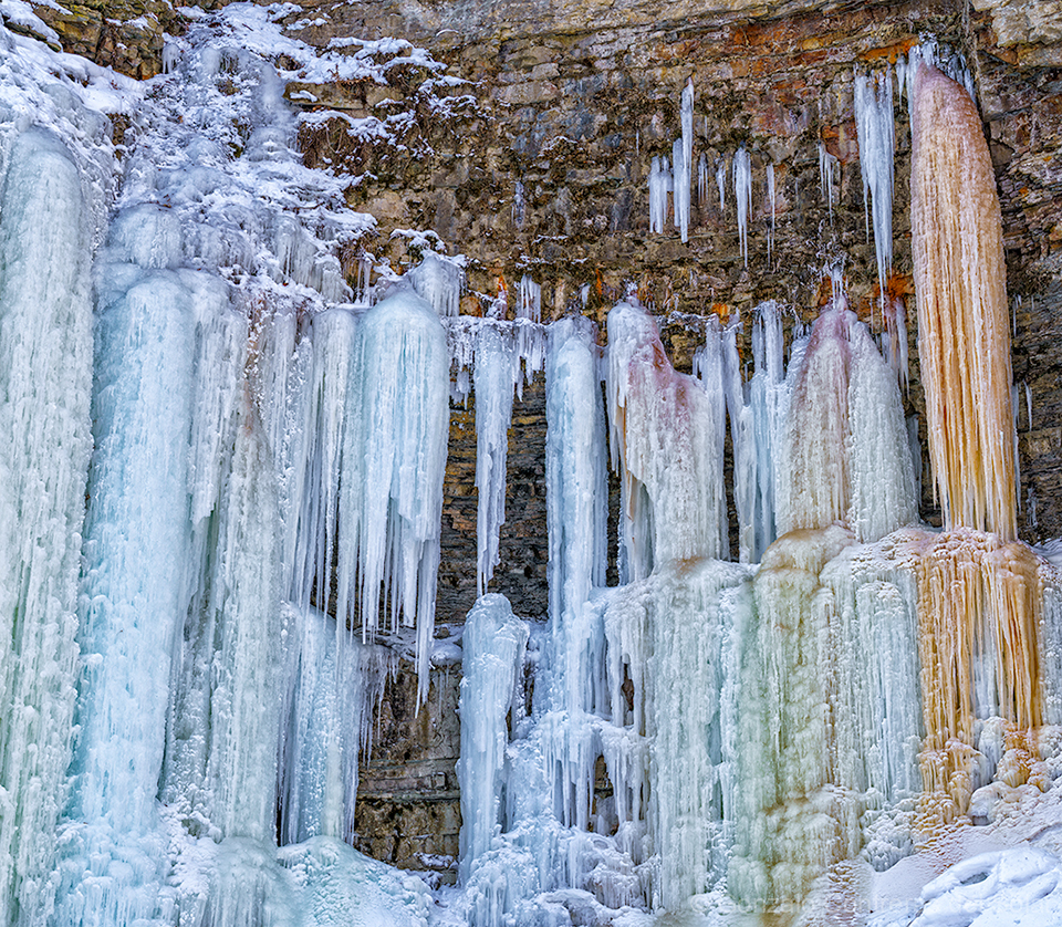 LrD143-9331_9332 - Wide Frozen Flow - Closeup