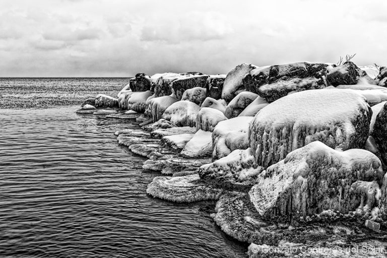 Coronation Park Stalactites: When Wind and Snow Become Sculptors